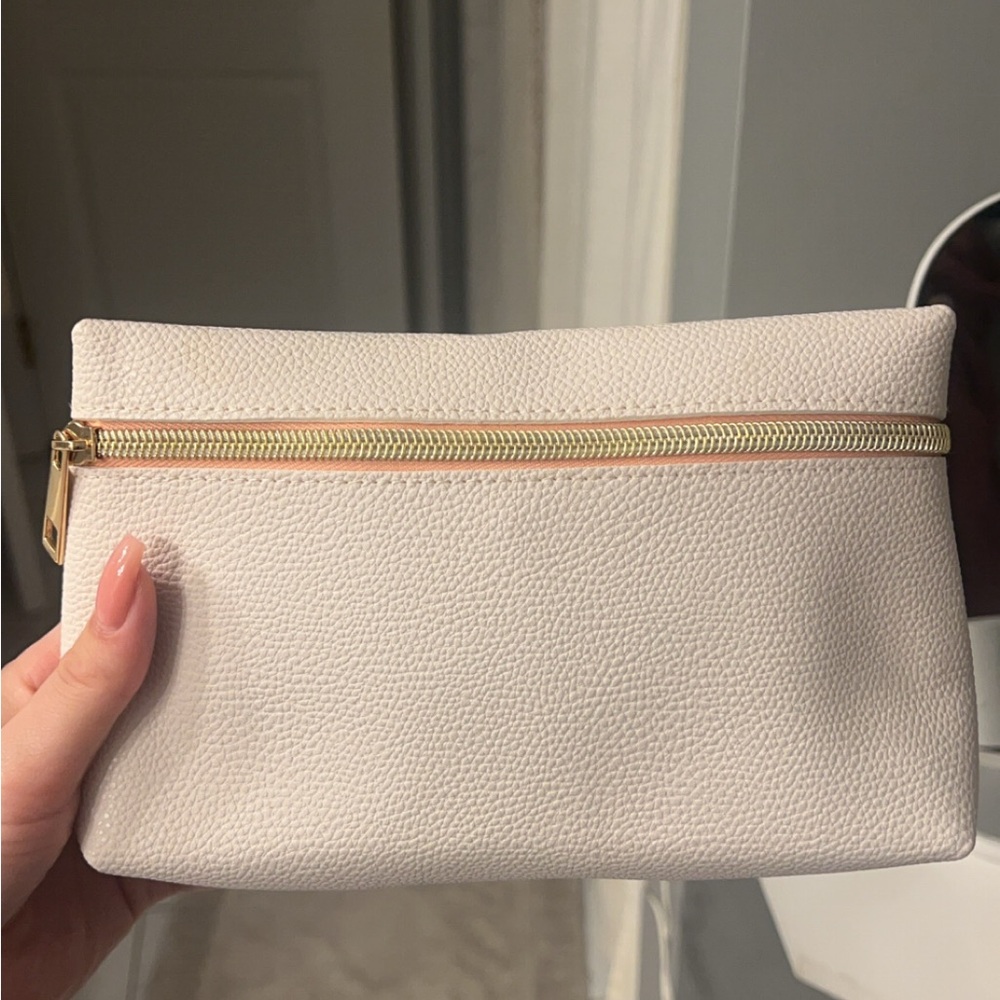 12 pcs surprise loaded beauty bag🤭